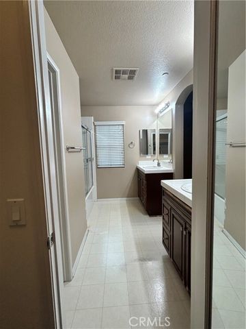 84 Hedge Bloom, Irvine, CA 92618