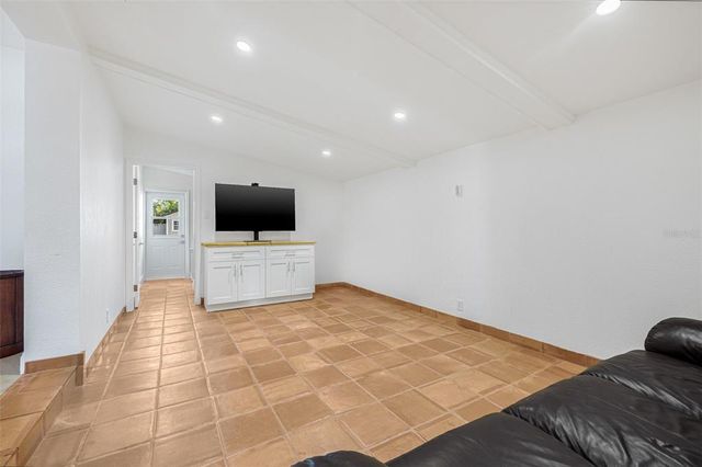 3310 W BALLAST POINT BOULEVARD, Tampa, FL 33611