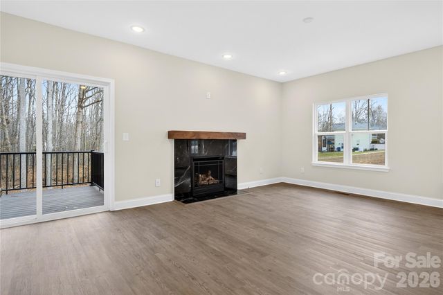 140 Meadowfall Lane, Troutman, NC 28166