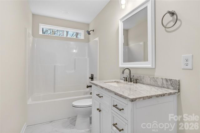 140 Meadowfall Lane, Troutman, NC 28166