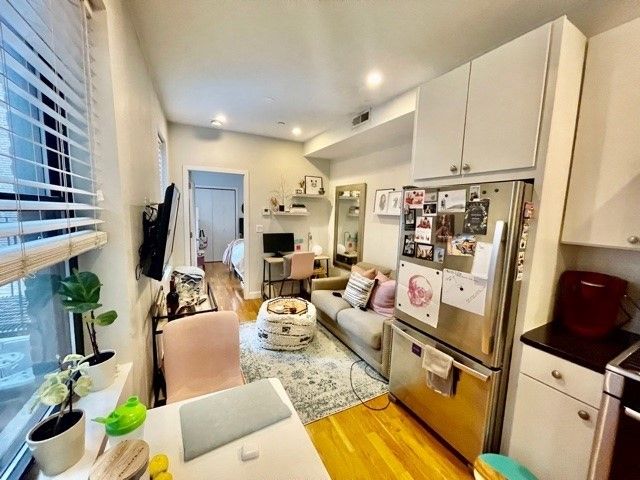 419 Hanover 3, Boston, MA 02113