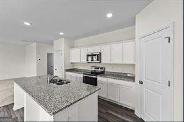 137 Maison Drive, Mcdonough, GA 30253