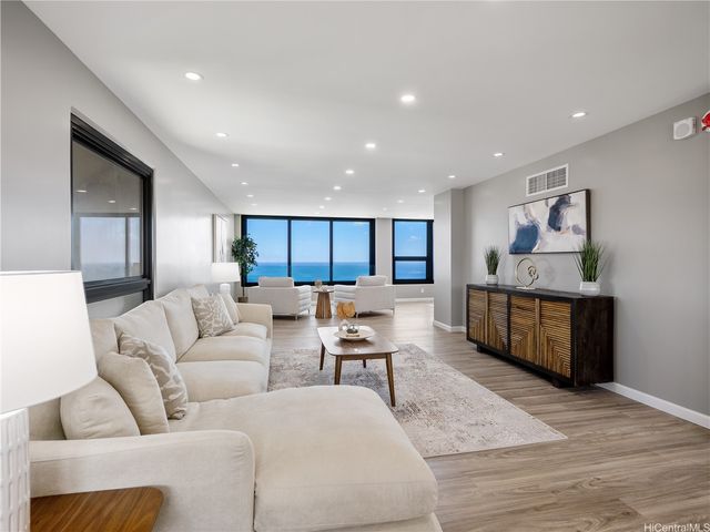 1600 Ala Moana Boulevard 3900, Honolulu, HI 96815