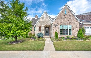 270 N Solitude Bend, Fayetteville, AR 72704