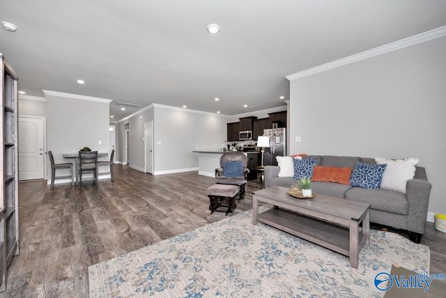 201 Dinner Tree Square, Huntsville, AL 35811