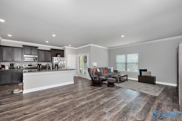 201 Dinner Tree Square, Huntsville, AL 35811