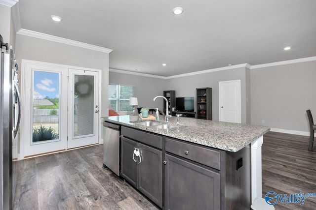 201 Dinner Tree Square, Huntsville, AL 35811