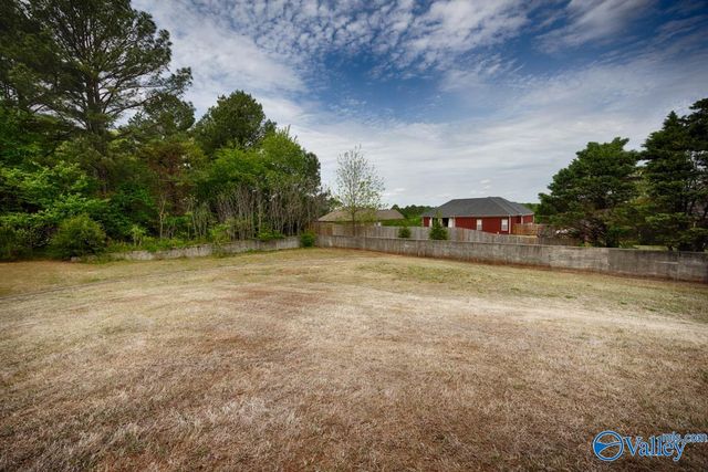 201 Dinner Tree Square, Huntsville, AL 35811