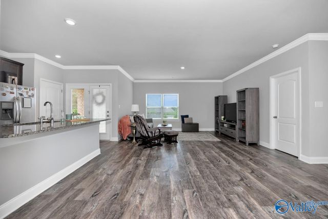 201 Dinner Tree Square, Huntsville, AL 35811