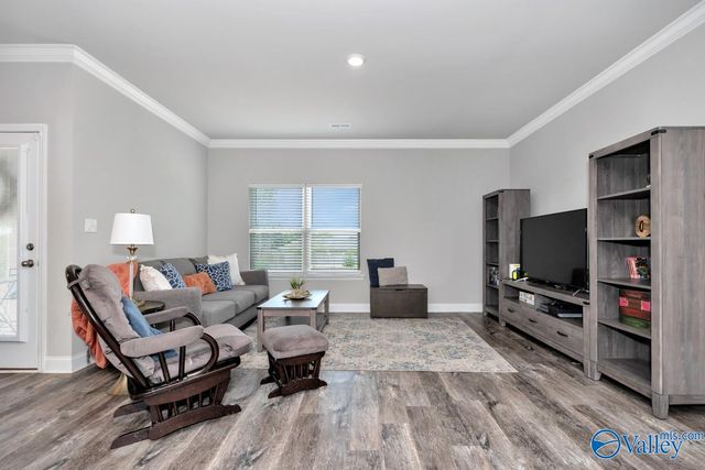 201 Dinner Tree Square, Huntsville, AL 35811