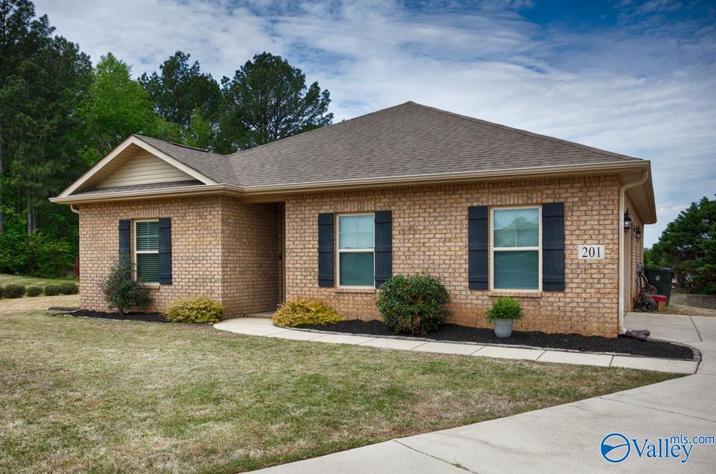 201 Dinner Tree Square, Huntsville, AL 35811