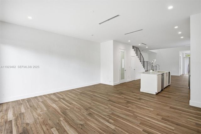 2852 SW 32nd Ct 2852, Miami, FL 33133