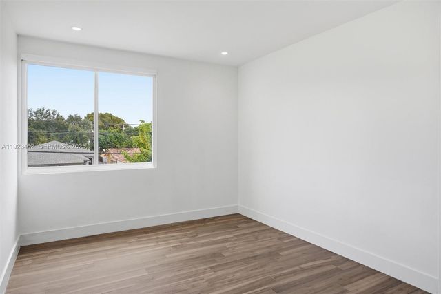 2852 SW 32nd Ct 2852, Miami, FL 33133