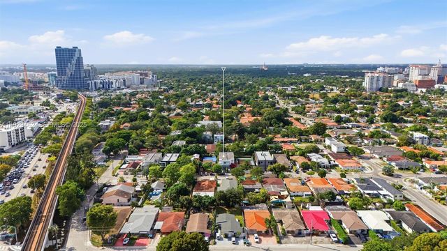 2852 SW 32nd Ct 2852, Miami, FL 33133