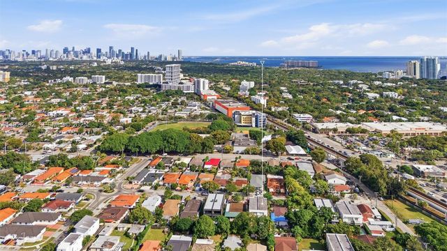 2852 SW 32nd Ct 2852, Miami, FL 33133