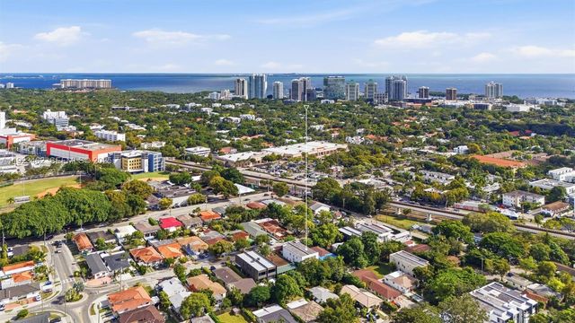 2852 SW 32nd Ct 2852, Miami, FL 33133