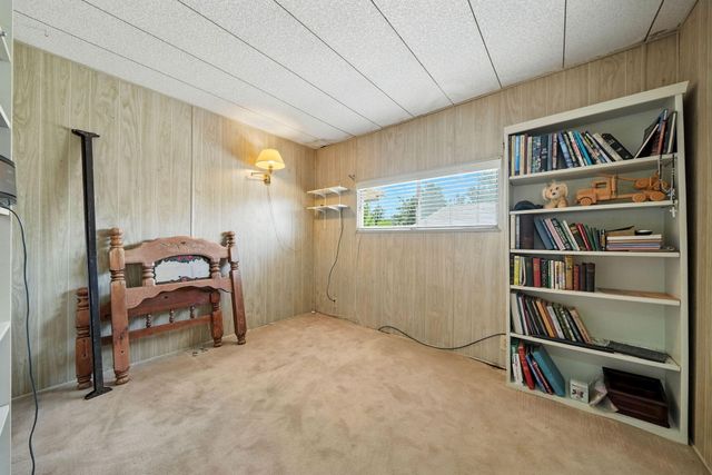 3220 Santa Rosa Way, Redding, CA 96003