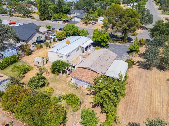 3220 Santa Rosa Way, Redding, CA 96003