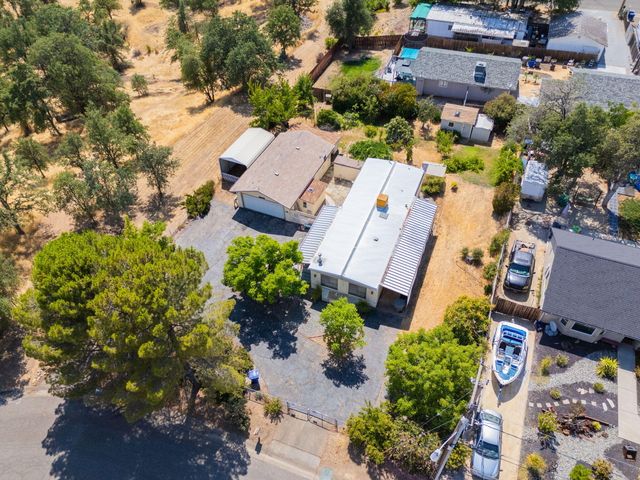 3220 Santa Rosa Way, Redding, CA 96003