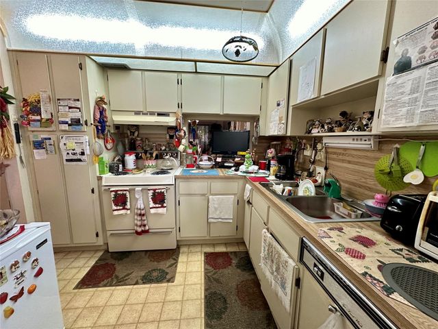 6090 N Sabal Palm Boulevard 110, Tamarac, FL 33319