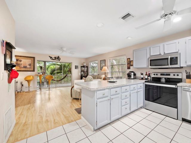 109 SHORE ROAD, Nokomis, FL 34275