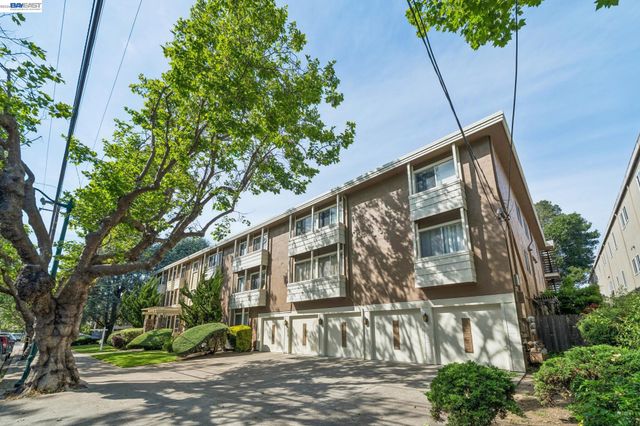 1701 Central Ave R, Alameda, CA 94501