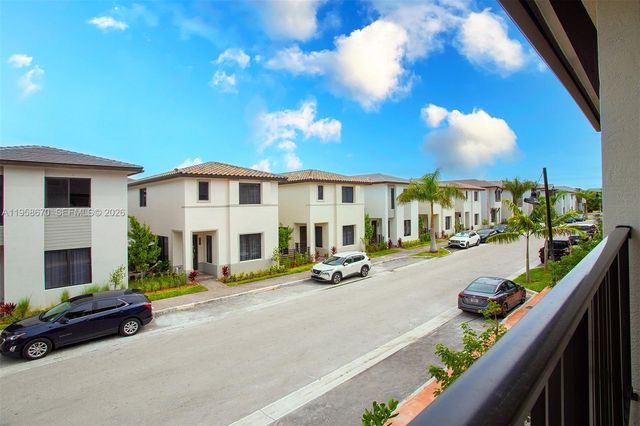 8160 NW 42nd St, Doral, FL 33166