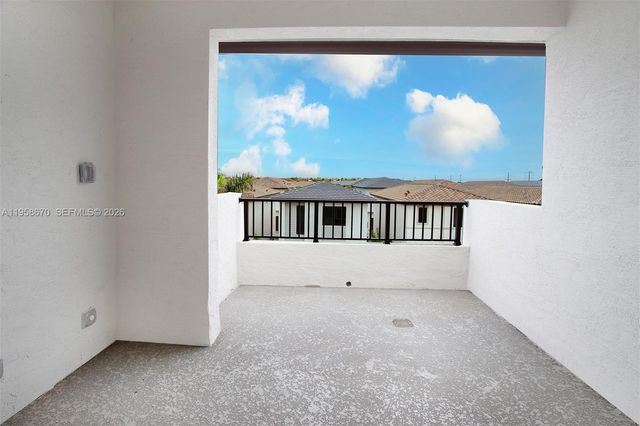 8160 NW 42nd St, Doral, FL 33166