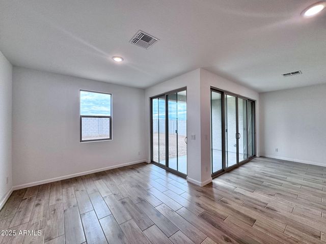 15740 W CAMDEN Avenue, Waddell, AZ 85355