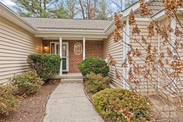 264 Charlestown Drive, Hendersonville, NC 28792