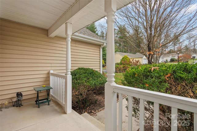 264 Charlestown Drive, Hendersonville, NC 28792