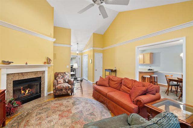 264 Charlestown Drive, Hendersonville, NC 28792