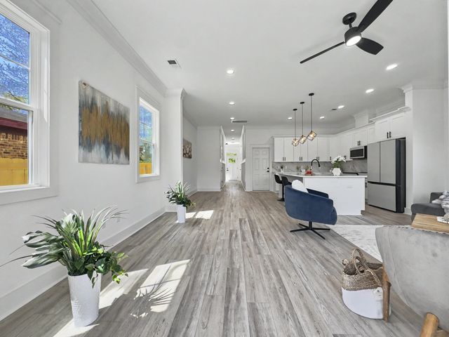 1985 Delaware Avenue, North Charleston, SC 29405