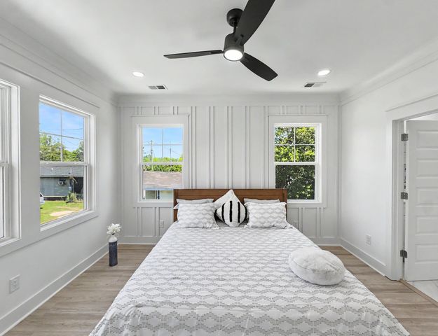 1985 Delaware Avenue, North Charleston, SC 29405