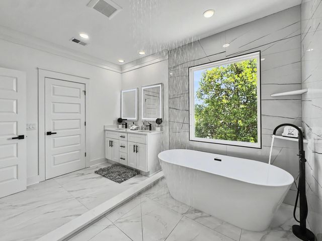 1985 Delaware Avenue, North Charleston, SC 29405