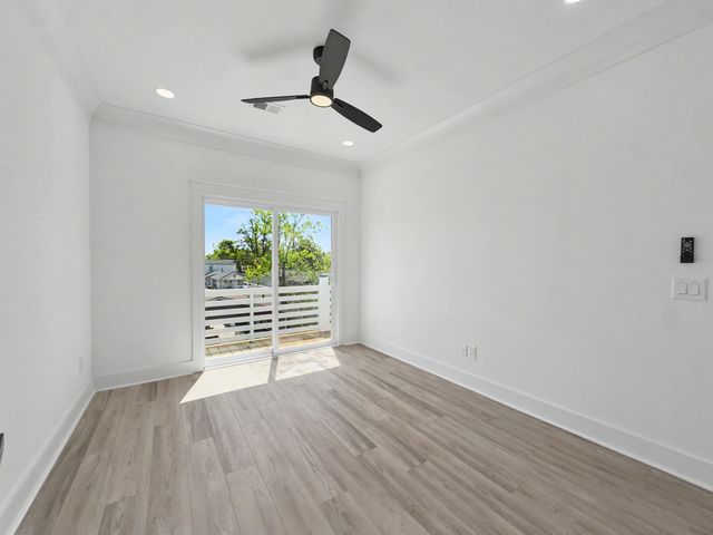 1985 Delaware Avenue, North Charleston, SC 29405