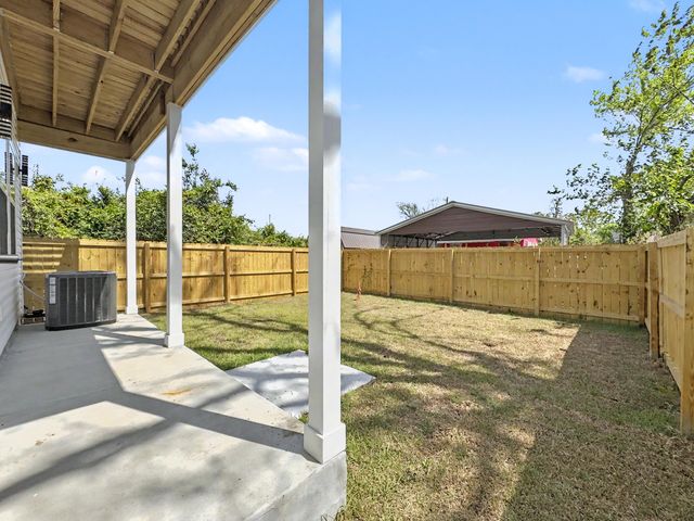 1985 Delaware Avenue, North Charleston, SC 29405