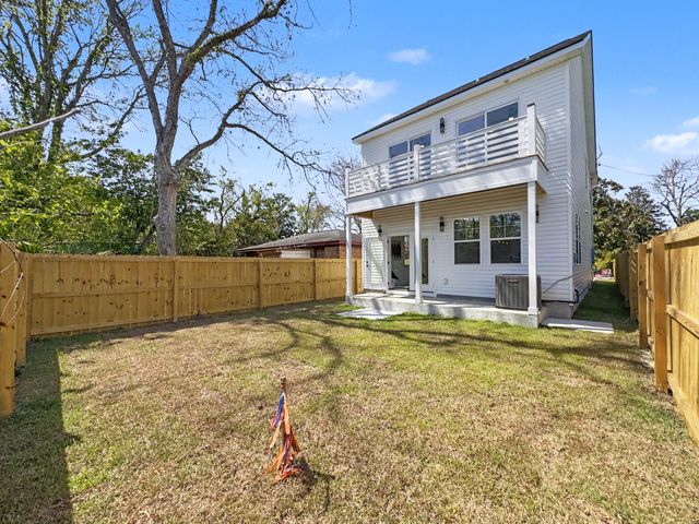 1985 Delaware Avenue, North Charleston, SC 29405