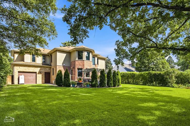 916 S I Oka Avenue, Mount Prospect, IL 60056