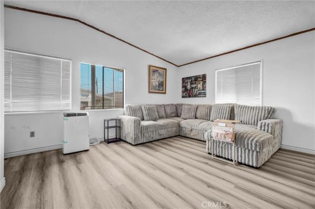 25 Elm Via, Anaheim, CA 92801