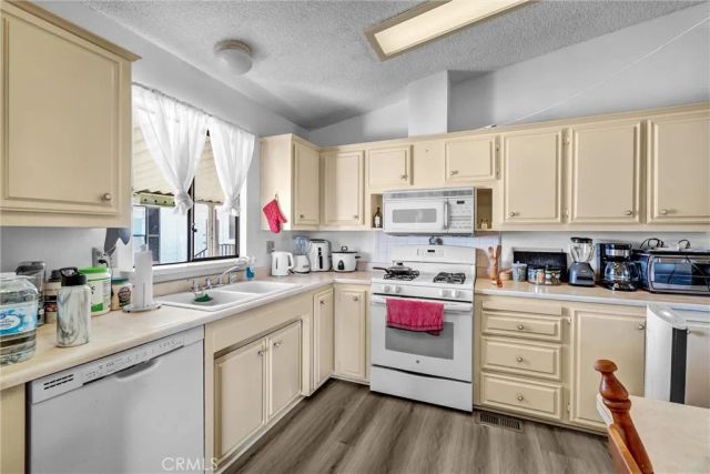 25 Elm Via, Anaheim, CA 92801