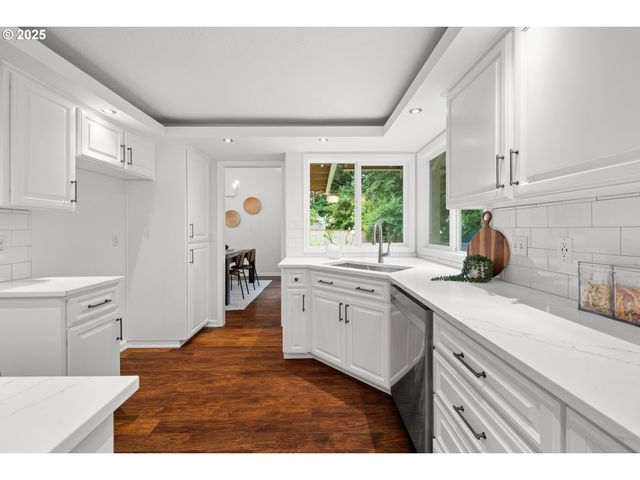 14890 Sw LINDA Ct, Beaverton, OR 97006