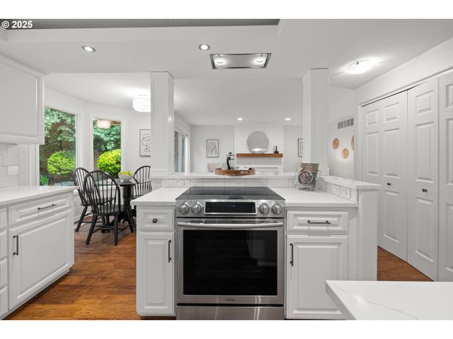 14890 Sw LINDA Ct, Beaverton, OR 97006