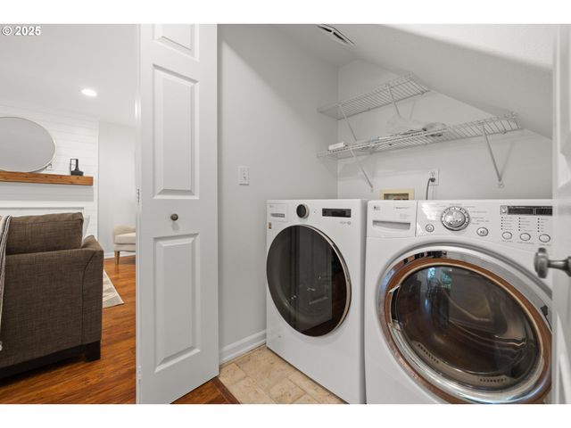 14890 Sw LINDA Ct, Beaverton, OR 97006