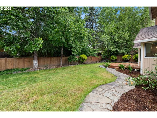 14890 Sw LINDA Ct, Beaverton, OR 97006
