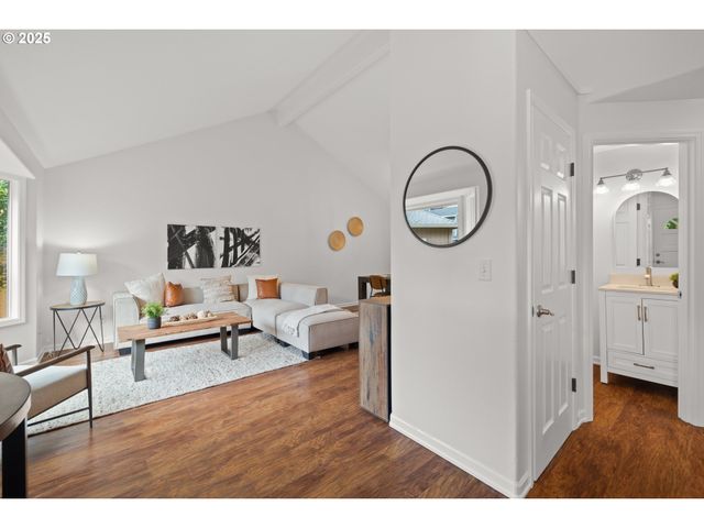 14890 Sw LINDA Ct, Beaverton, OR 97006