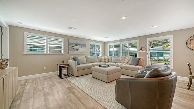 6140 MIDNIGHT PASS ROAD B6, Sarasota, FL 34242