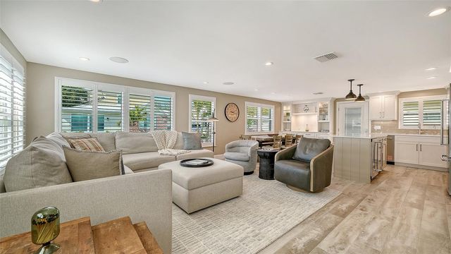 6140 MIDNIGHT PASS ROAD B6, Sarasota, FL 34242