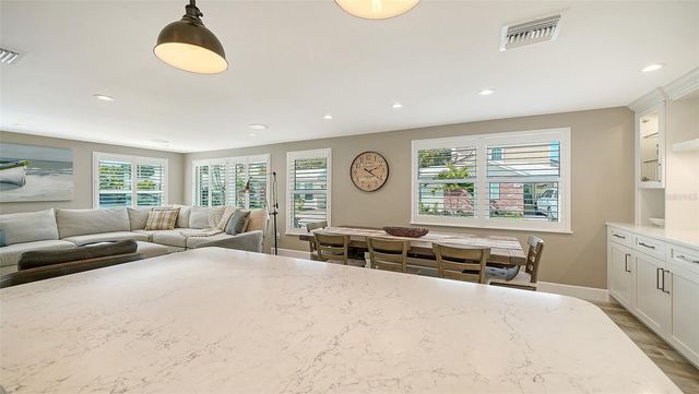 6140 MIDNIGHT PASS ROAD B6, Sarasota, FL 34242