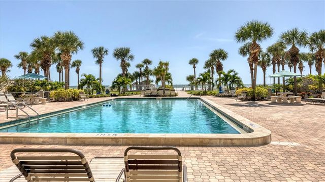 6140 MIDNIGHT PASS ROAD B6, Sarasota, FL 34242